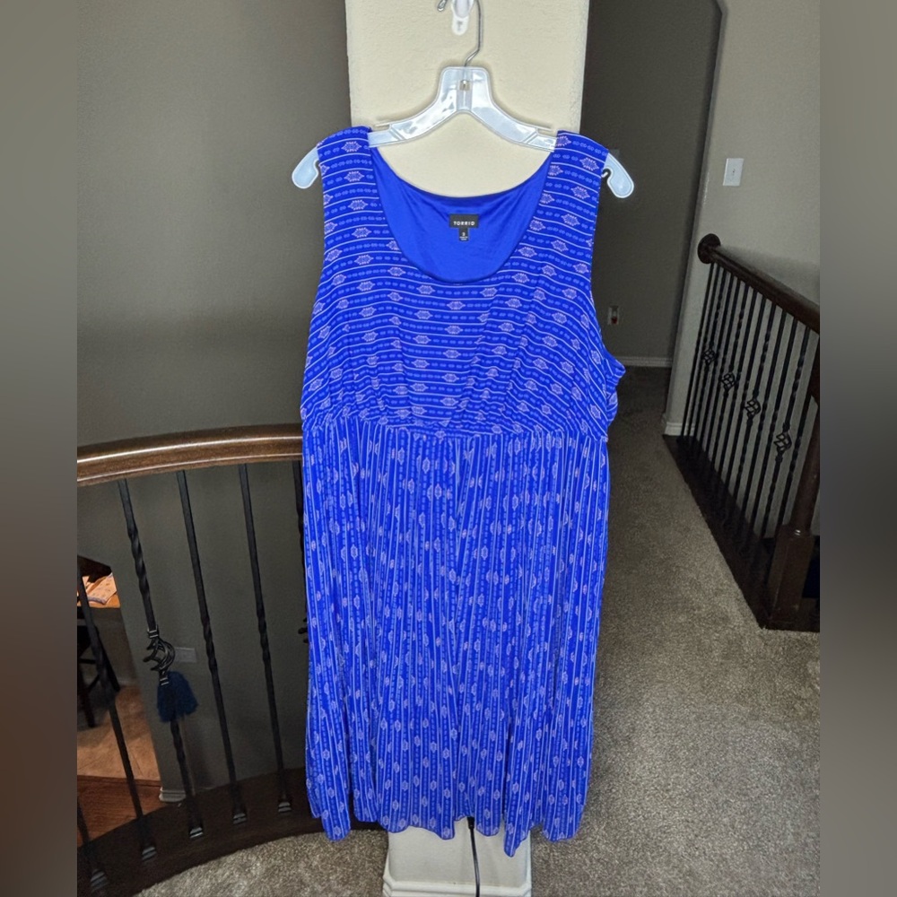 Torrid Electric Blue Medallion Chiffon Pleated Midi Dress Item #11846566 Size 3X